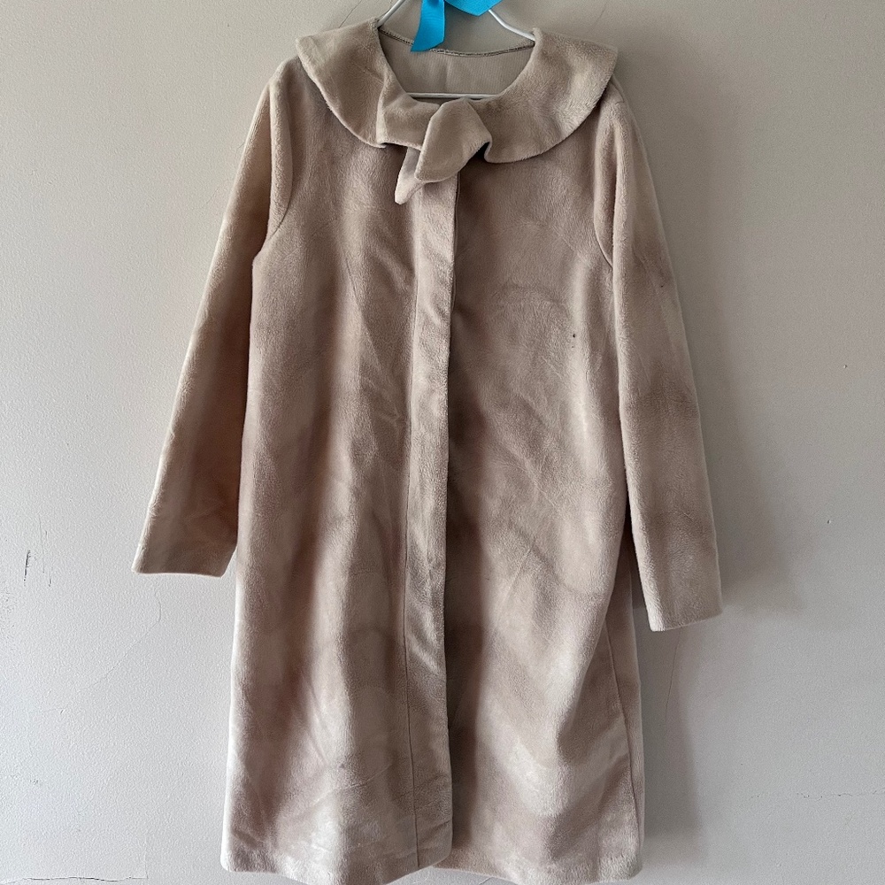 Vintage Faux Fur Cream colored coat size 8 with collar. Chocolate Soup 1980s.